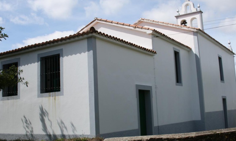 Igrexa Parroquial e Cruceiro (Mesos)