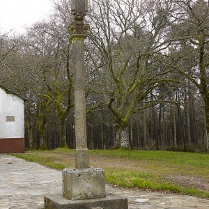 Capela de San Nicolao e Cruceiro (Mesos)