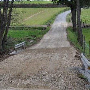 Construción de ponte sobre o rego de Marís, no Lugar de Caboladrón, na Parroquia de Mesos