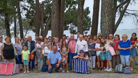 Corenta veciños e veciñas de Frades participan nos Xoves de Praia