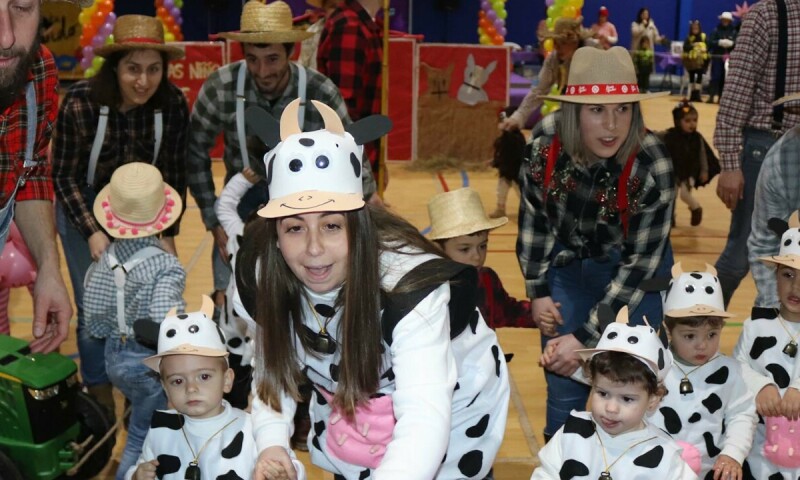 Máis de 700 persoas participaron na Festa e Concurso de Disfraces do Concello de Frades