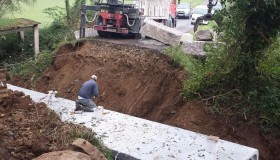 Avanza a bo ritmo a reconstrución de tres pontes caídas en Frades nos temporais do pasado inverno, nas que Medio Rural inviste 120.000 €