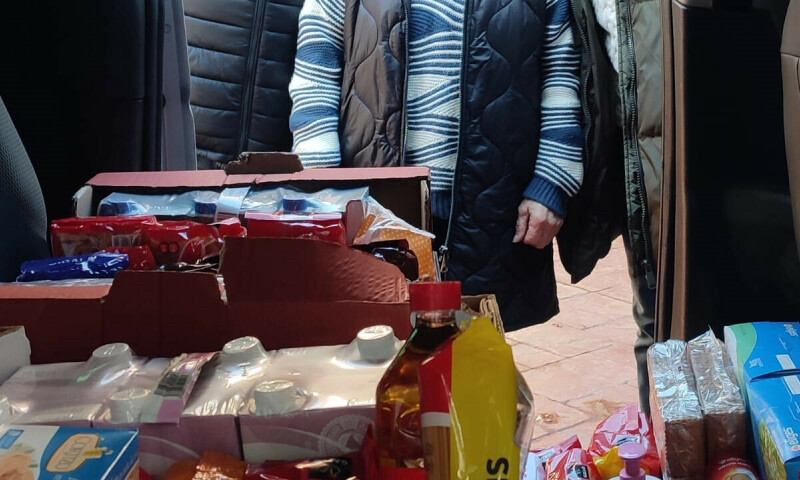 O Concello de Frades fai entrega a Cáritas dos alimentos recollidos na campaña de Nadal