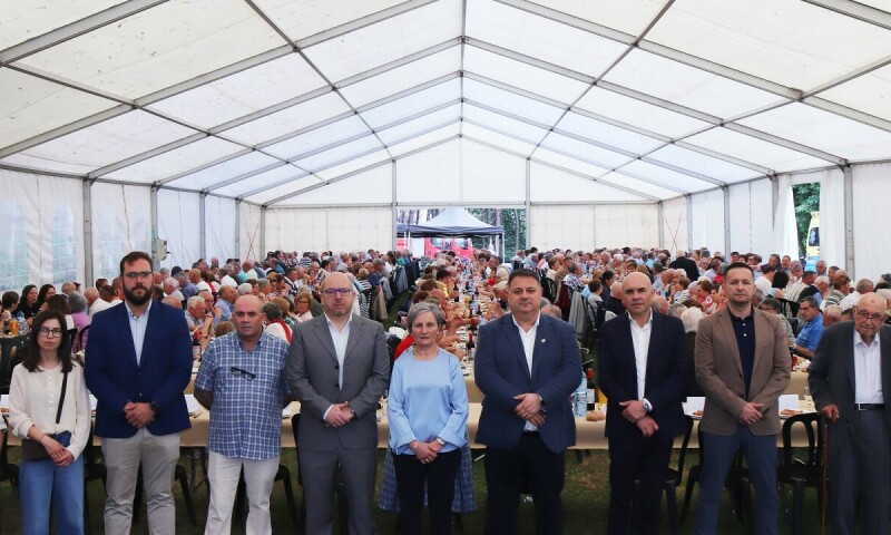 Máis de 530 persoas celebraron a XXVII Festa dos Maiores do Concello de Frades