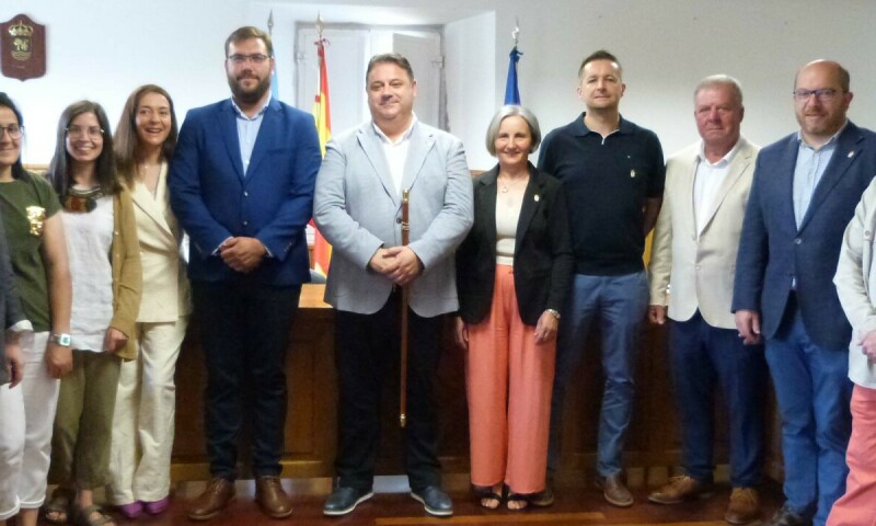 Roberto Rey toma posesión como alcalde comprometéndose a “seguir mellorando a vida de todos os veciños e veciñas para que se sintan orgullosos de vivir no seu concello”