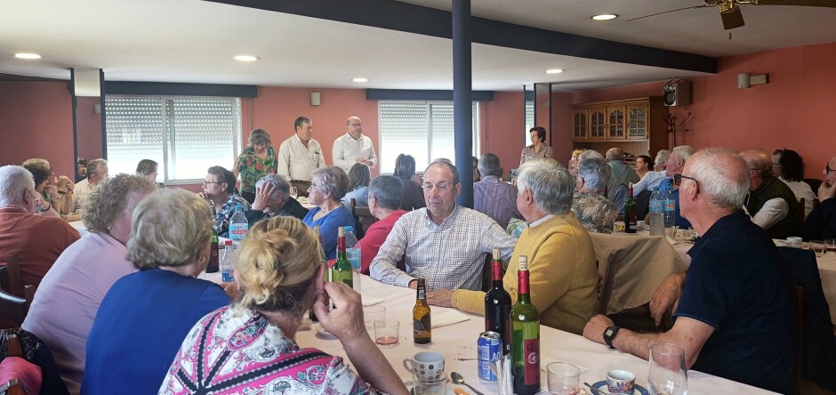 A Asociación da Terceira Idade de Ponte Carreira celebra o seu xantar anual