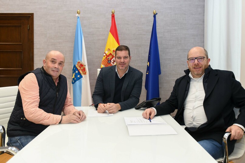 O Concello de Frades solicita o apoio da Xunta para adecuar a Aula de Cultura do multiúsos para acoller actuacións culturais 