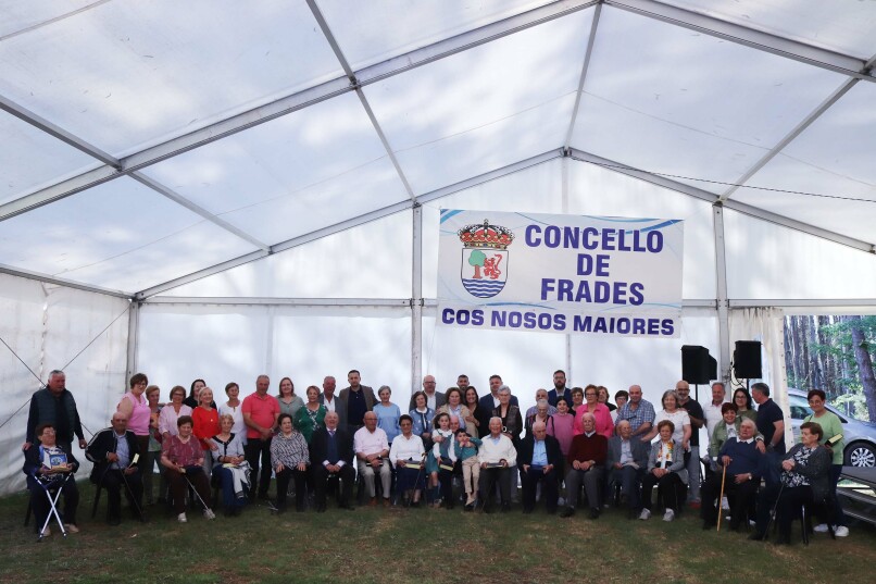 Máis de 530 persoas celebraron a XXVII Festa dos Maiores do Concello de Frades