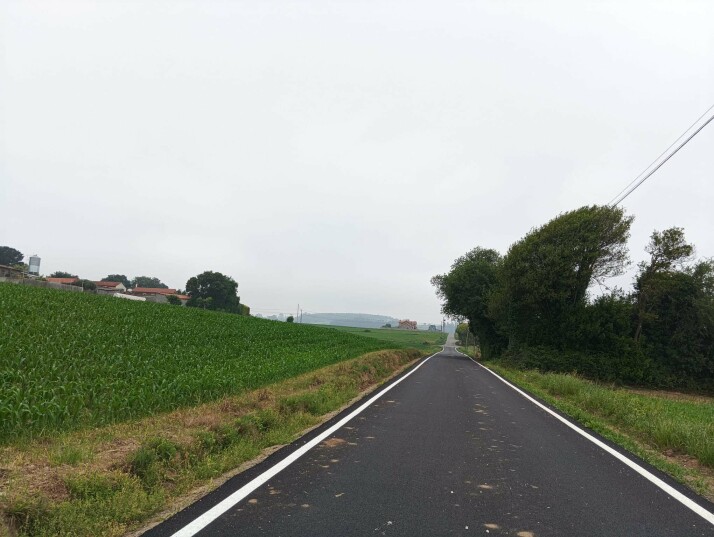 O Concello de Frades inviste case 165.000 € na mellora dos accesos a seis aldeas do municipio e no arranxo de dúas pistas en Abellá