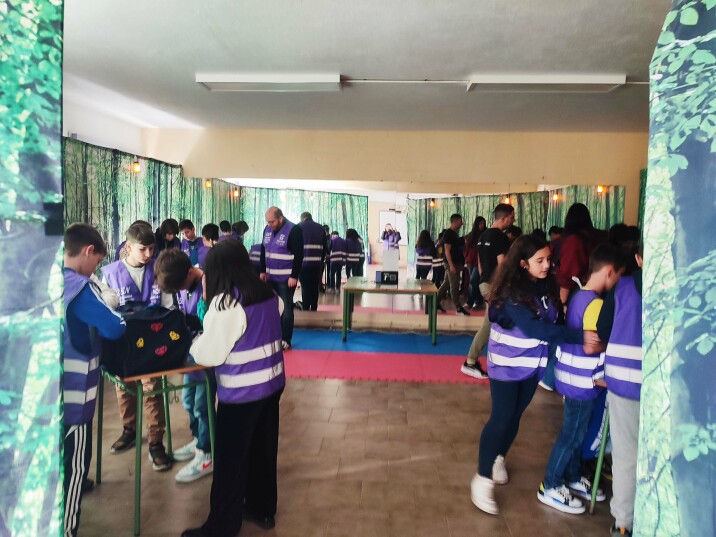 Frades conmemora o 25N cunha escape room no CPI Ponte Carreira coa temática: mulleres importantes da historia de Galicia